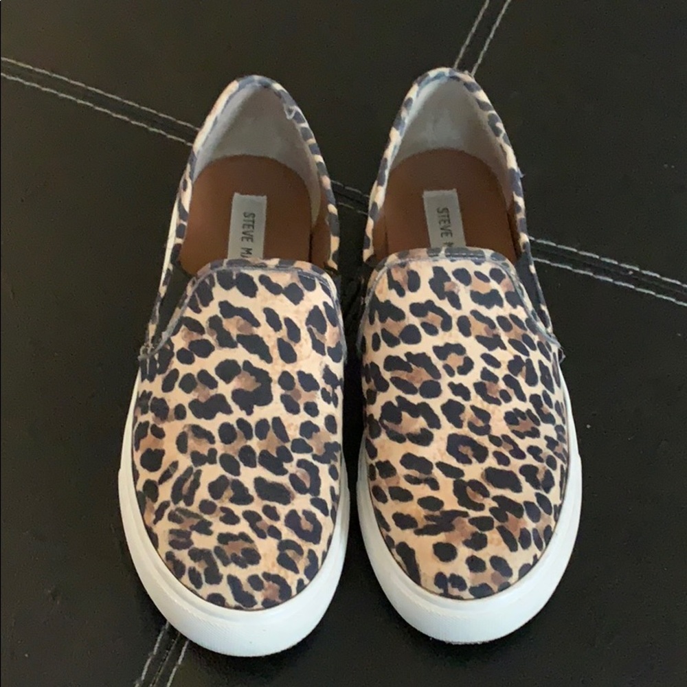 Steve Madden Leopard print sneakers